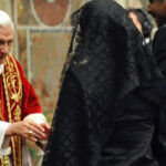 Quando Cardeal, Papa Bento XVI